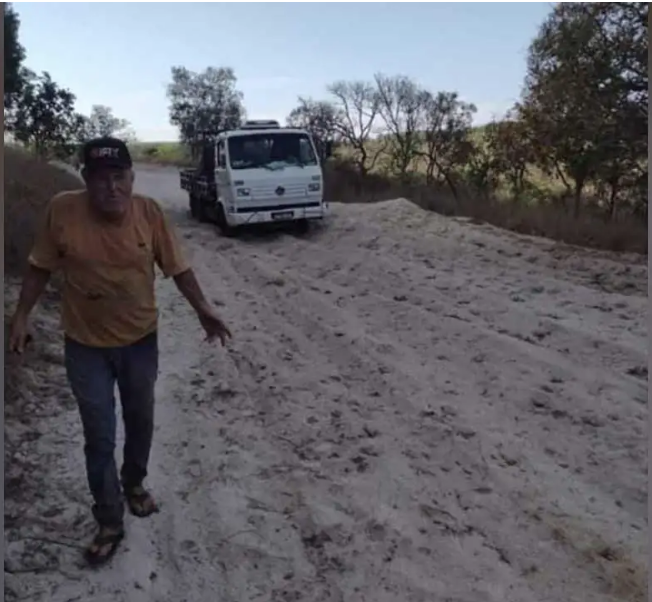 Caminhoneiro desaparecido é encontrado em João Pinheiro; caminhão estava atolado em banco de areia