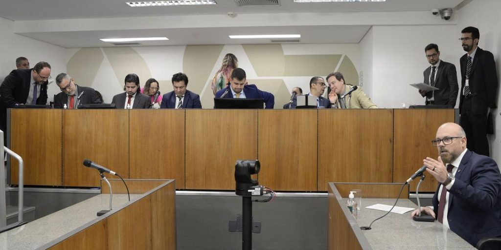 Lei Rafaela Drumond, contra assédio moral no serviço público no Estado, é aprovada na ALMG