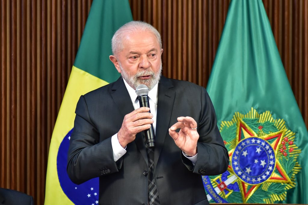 Lula sanciona compensação de R$ 27 bi em ICMS para estados e municípios