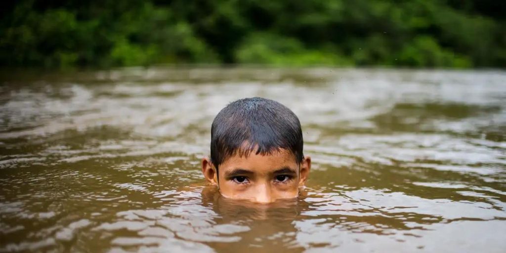 Férias escolares: veja dicas sobre como evitar afogamentos com crianças