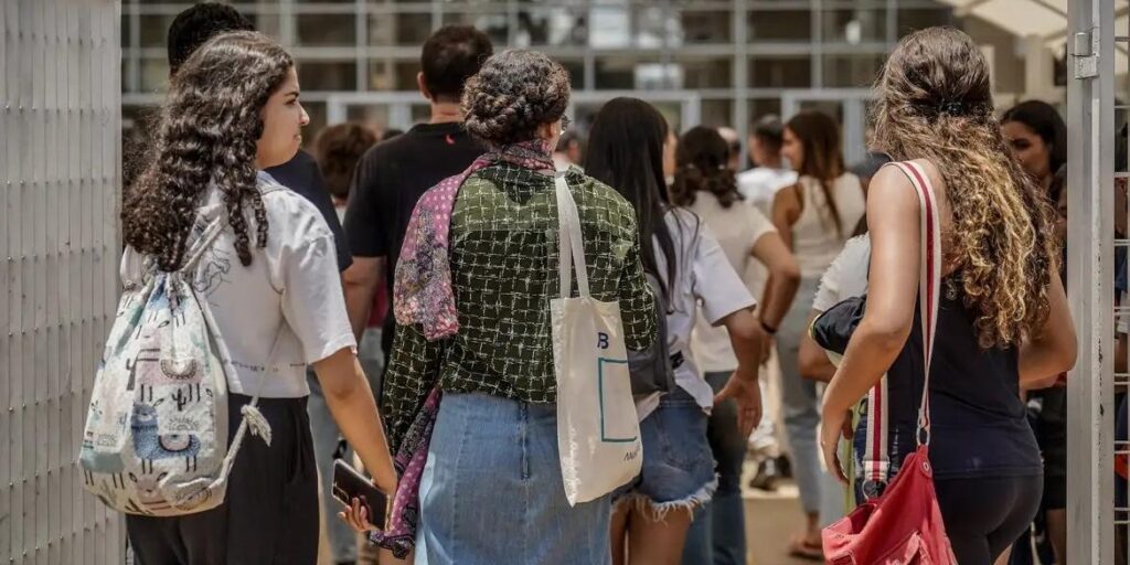 Saiba o que muda no ensino médio com novo texto aprovado no Congresso