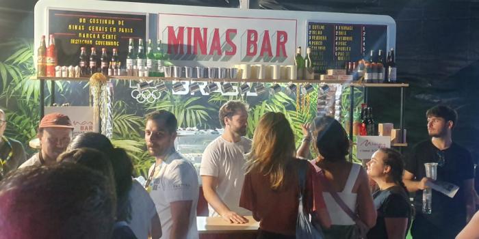 Minas Bar, em Paris, atrai olhares para culinária e apresenta MG como ponto turístico brasileiro