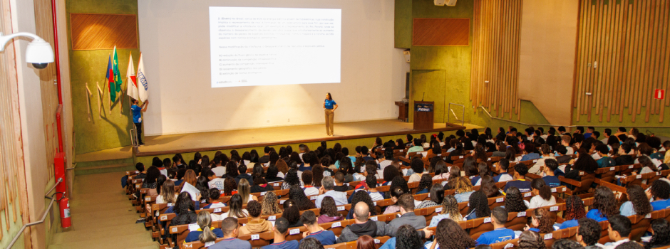 Simulado do Enem aponta que 60% dos estudantes da rede estadual têm nota para garantir vaga em universidades públicas