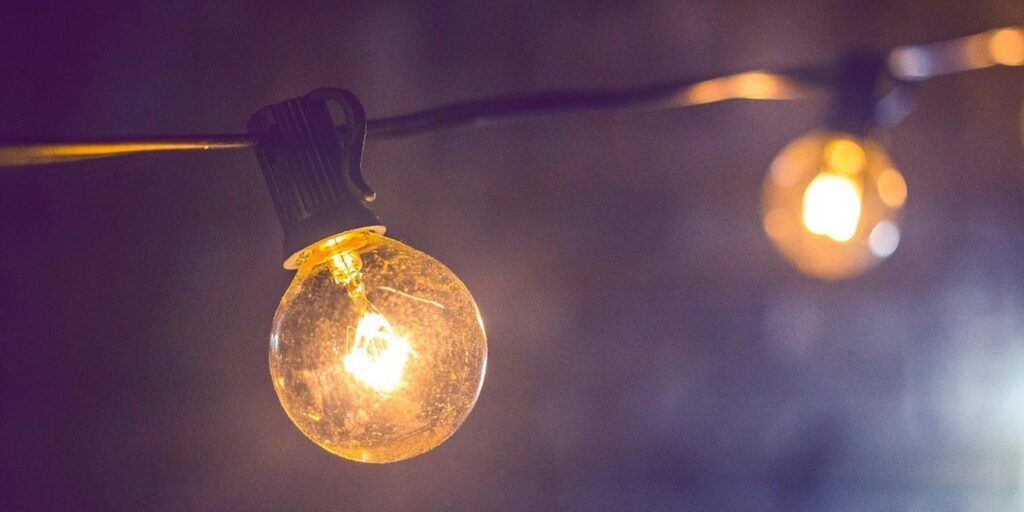 Outubro terá bandeira tarifária mais cara do sistema nas contas de luz